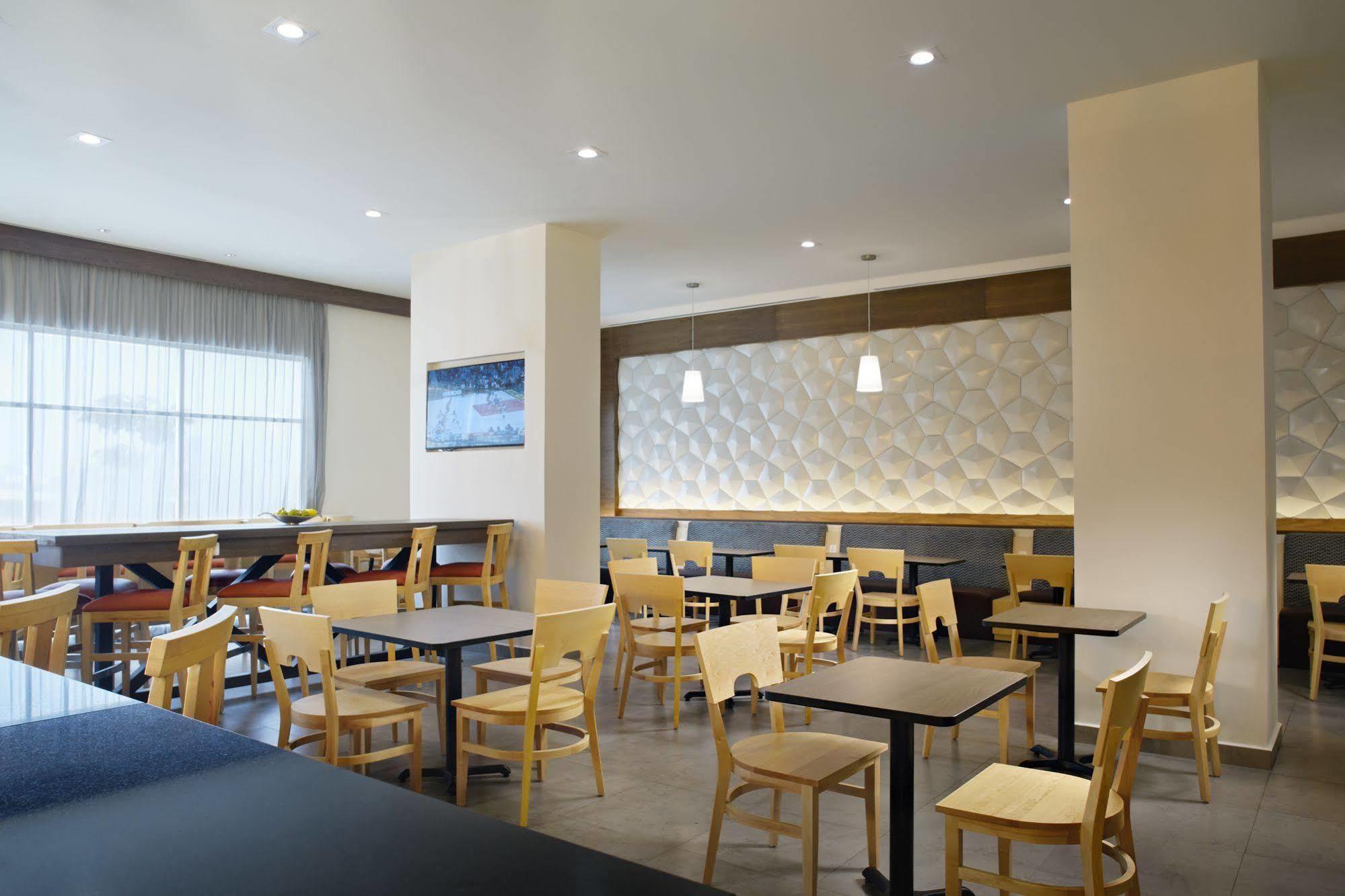 Fairfield Inn & Suites By Marriott Villahermosa Tabasco Bagian luar foto